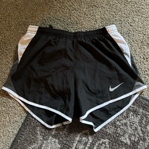 Nike shorts in excellent condition. XS.